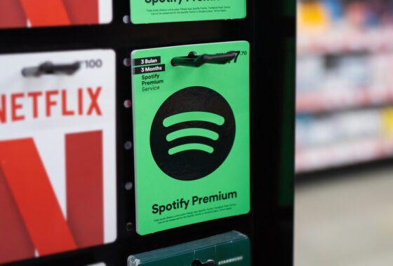 Logo di Spotify con grafico di crescita