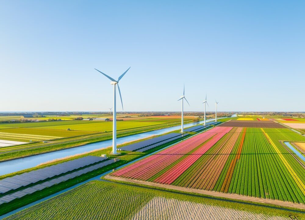 Turbina eolica alta 365 metri completata in Germania